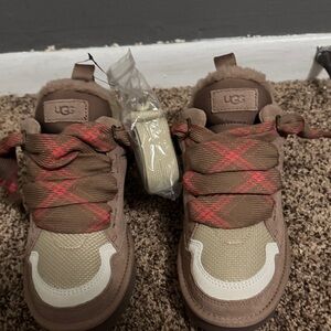 NWOT UGG Sneakers  Lined. Red/Tan Size 9
